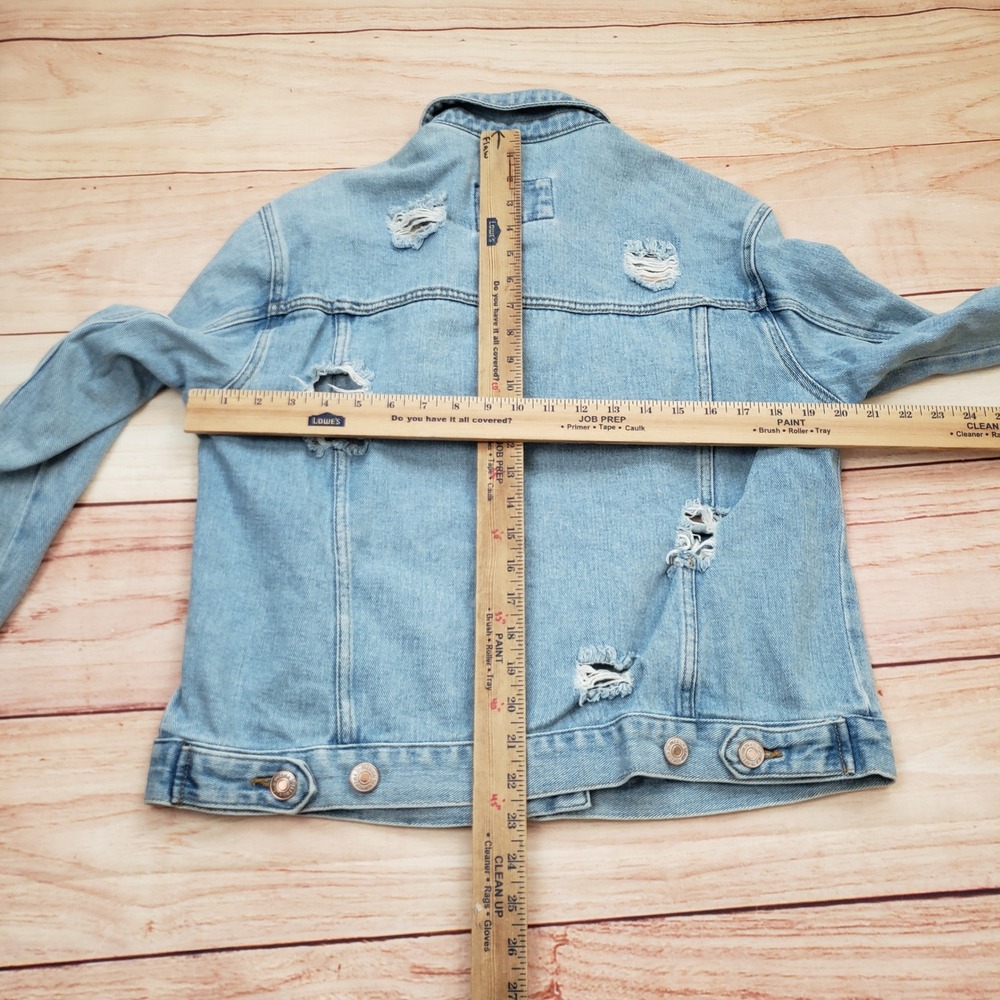 Forever 21 Denim Jacket Womens Large Light Blue Distressed Ripped Trucker Jean - Picture 5 of 10